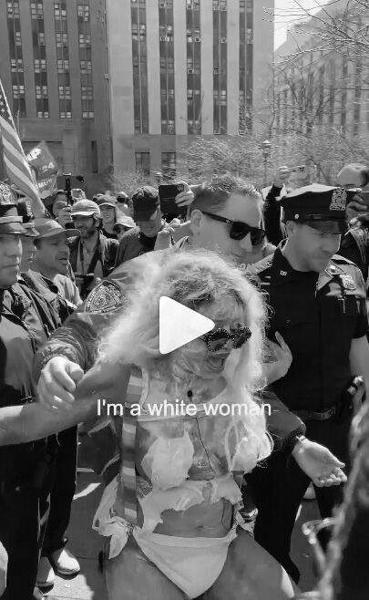 “Why are the cops asking that normal whyte lady to leave the rally?”